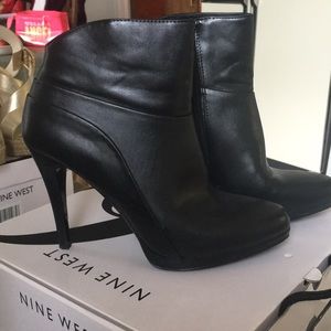 Nine West black leather booties